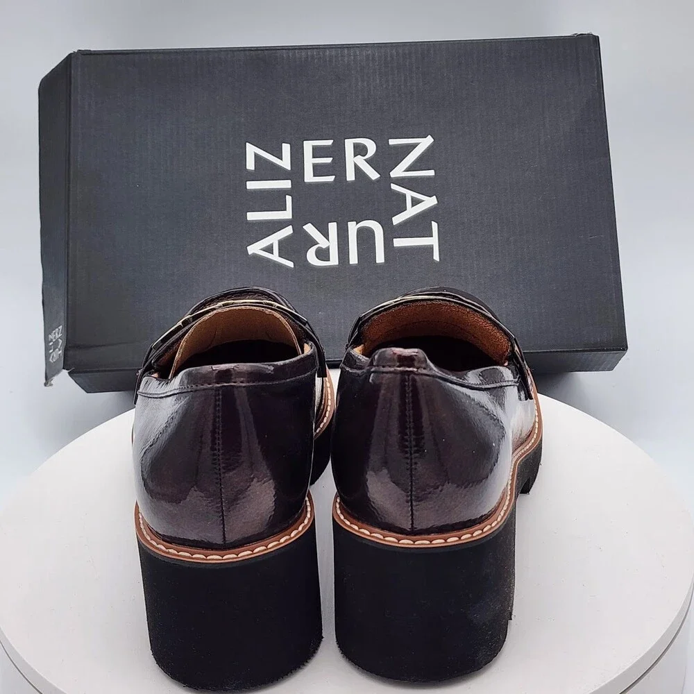 NEW Naturalizer Cabana Cinnamon Patent Chain Loafers Women's Size 9.5M Shoes